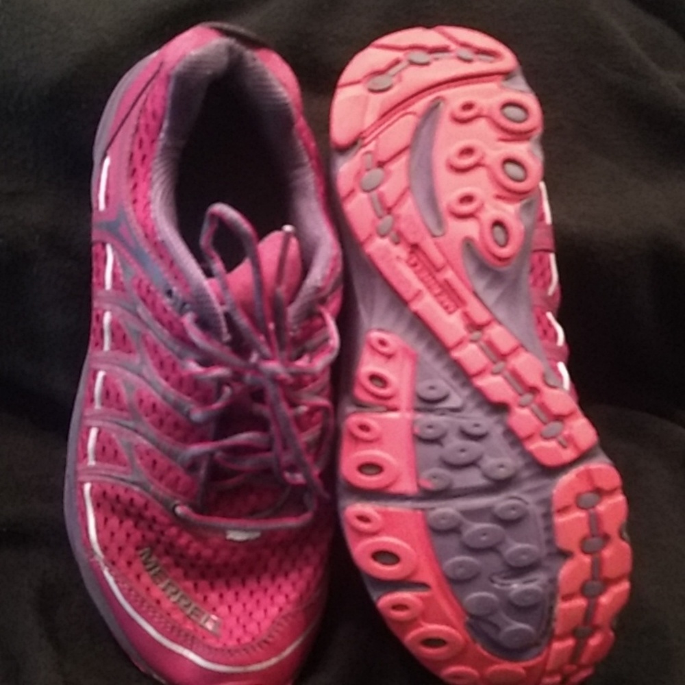 Shoes - Picture 2 of 3